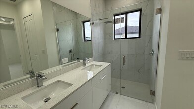 2001 Diplomat Pkwy W in Cape Coral, FL - Building Photo - Building Photo