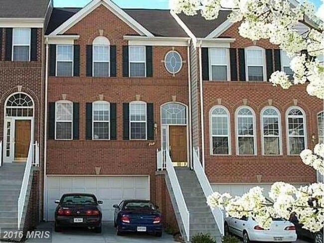 property at 202 Spencer Terrace SE