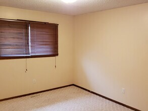 4205 22nd Ave NW in Rochester, MN - Building Photo - Building Photo