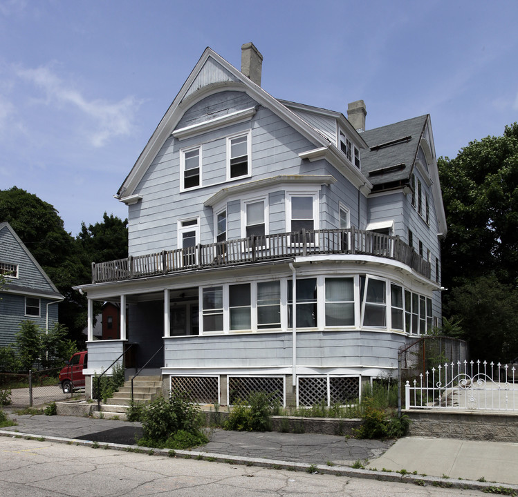 21 Daboll St in Providence, RI - Building Photo