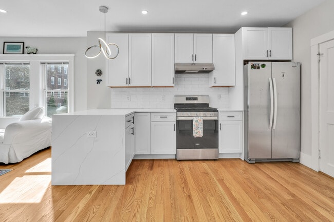 99 Kilsyth Rd, Unit #2