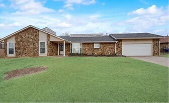 14625 NE 6th St in Choctaw, OK - Building Photo