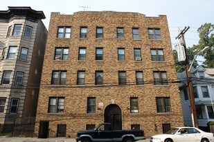 77 Saratoga Ave in Yonkers, NY - Building Photo