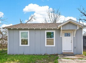 7436 Abilene St in Houston, TX - Building Photo