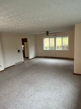 889 Ivy Ave, Unit 889 in Wheeling, WV - Building Photo - Building Photo