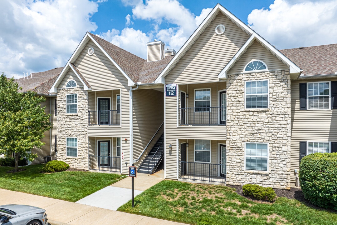 Pinnacle Pointe in Lenexa, KS - Building Photo