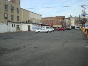 1112-1120 Elizabeth Ave in Elizabeth, NJ - Building Photo - Building Photo
