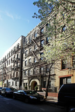 202 W 81st St in New York, NY - Building Photo - Building Photo