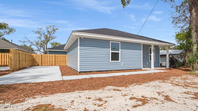 908 Mulberry Ave in Panama City, FL - Building Photo - Building Photo
