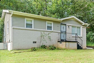 96 Chapel St in Clarksville, TN - Building Photo - Building Photo