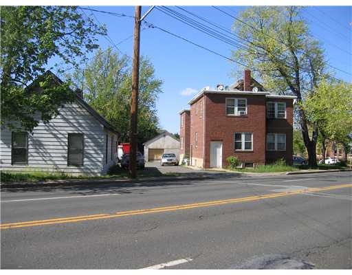 1121 Raritan Ave in Highland Park, NJ - Building Photo