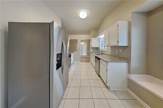 815 Riverstone Ln in Woodstock, GA - Building Photo - Building Photo