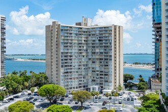 Brickell Townhouse in Miami, FL - Building Photo - Building Photo