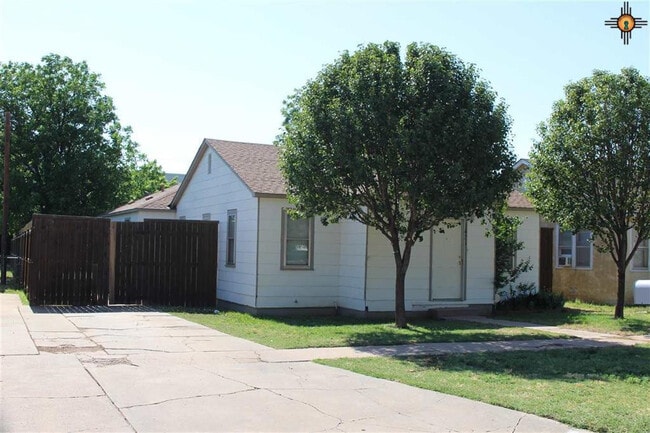 property at 1421 Ross St