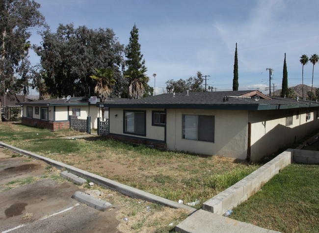 1189 W Spring St in Riverside, CA - Building Photo - Building Photo