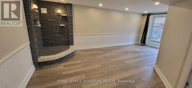 32 Albion St in Kitchener, ON - Building Photo - Building Photo