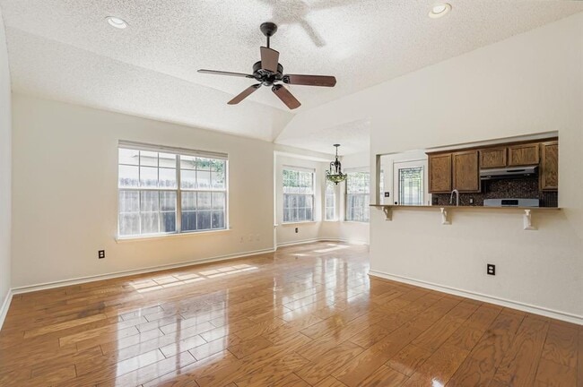 1708 Rusty Nail Loop in Round Rock, TX - Building Photo - Building Photo