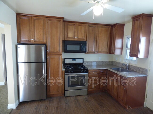 2317 Brant St in San Diego, CA - Building Photo - Building Photo