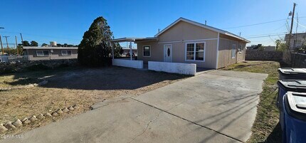 8828 Kenneth St in El Paso, TX - Building Photo - Building Photo