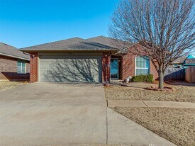 3624 Green Apple Pl in Moore, OK - Building Photo