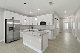 1388 NW Charlie Green Dr in Stuart, FL - Building Photo - Building Photo