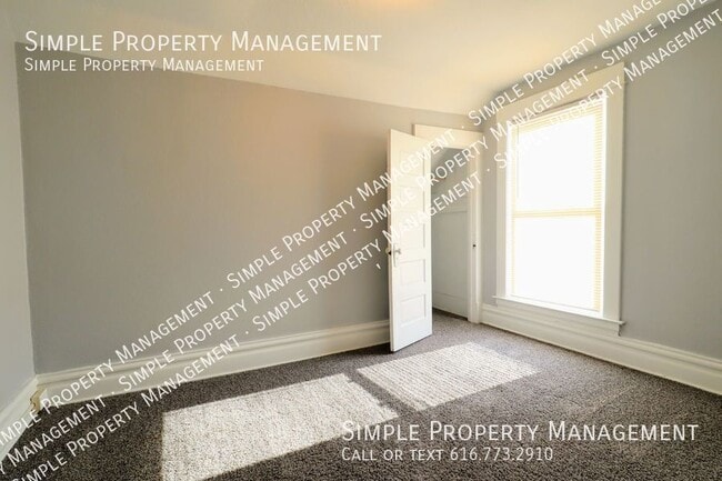 452 Oakdale St SE in Grand Rapids, MI - Building Photo - Building Photo