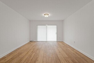 7831 SW 56th St, Unit 112B in Miami, FL - Building Photo - Building Photo