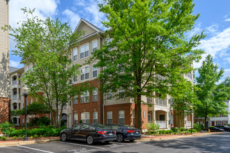 5108 Donovan Dr in Alexandria, VA - Building Photo - Primary Photo