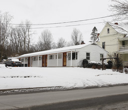 92 Chestnut St in Cooperstown, NY - Building Photo - Building Photo