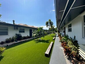 2221 Monroe St Apts I LLC in Hollywood, FL - Building Photo - Building Photo