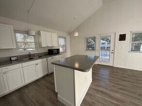 408 W Eden St in Kill Devil Hills, NC - Building Photo - Building Photo