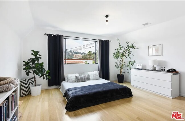 property at 429 N Ave 51