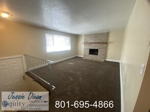 3338 N Fairfield Rd in Layton, UT - Building Photo - Building Photo