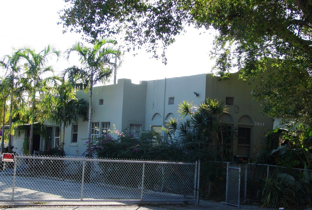 3404-3408 Broadway in West Palm Beach, FL - Building Photo