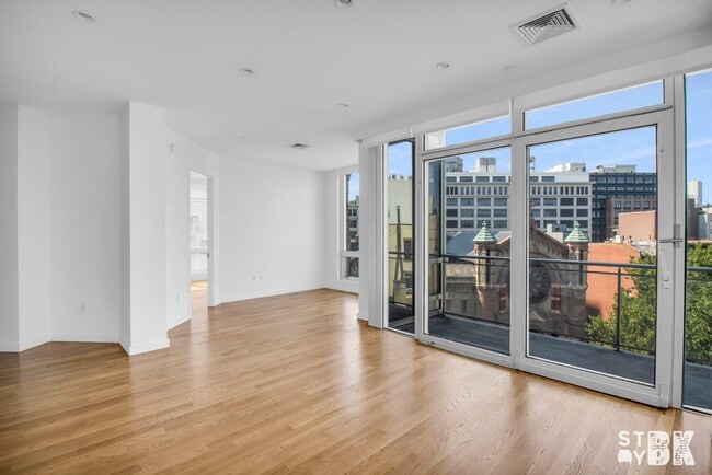 525 Clinton Ave in Brooklyn, NY - Building Photo - Building Photo