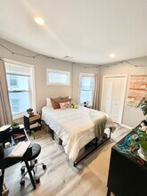 39 Long Ave, Unit 2 in Boston, MA - Foto de edificio - Building Photo