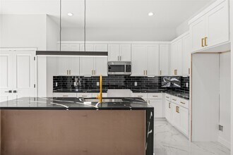 5110 Westover St in Houston, TX - Foto de edificio - Building Photo