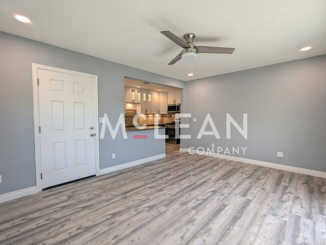 594 Calle Abronia S in Palm Springs, CA - Building Photo - Building Photo