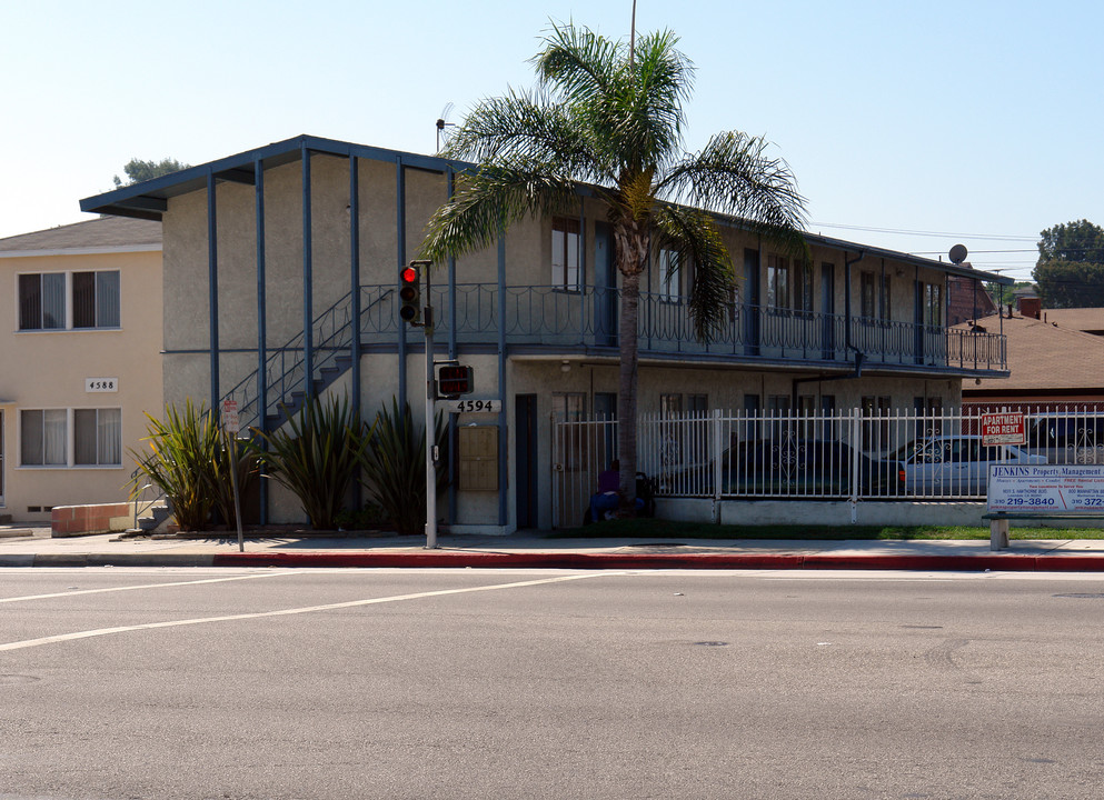 Ramona Apartments in Hawthorne, CA - Building Photo