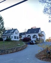 484 Lake St, Unit Apt Studio D in Shrewsbury, MA - Building Photo