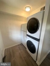 429 Hampton Ct in Falls Church, VA - Building Photo - Building Photo