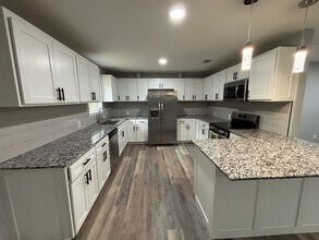 904 E Norristown Cir in Russellville, AR - Building Photo - Building Photo