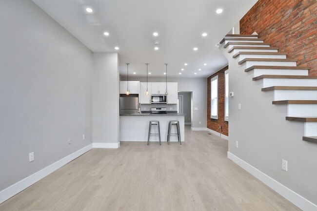 622 W State St in Columbus, OH - Building Photo - Building Photo