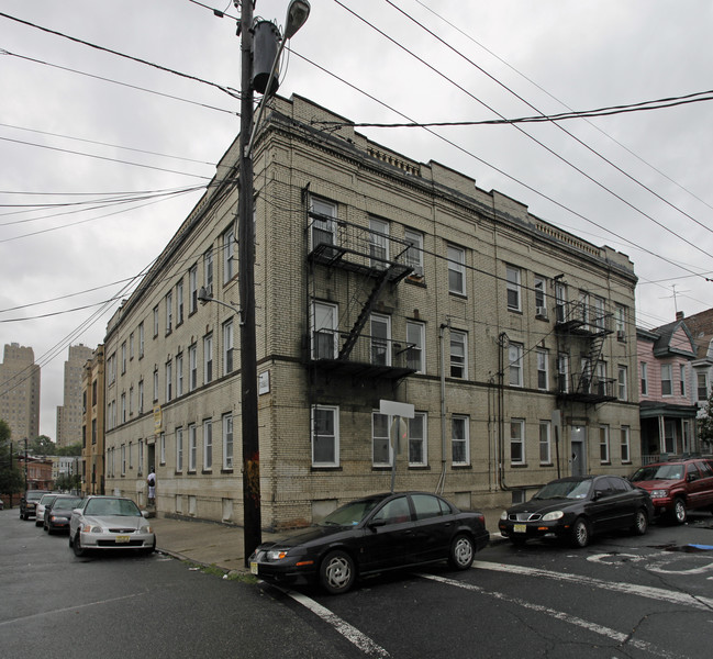 31 Gray St in Jersey City, NJ - Building Photo - Building Photo