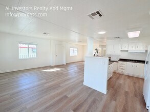 200 N El Camino Real in Oceanside, CA - Building Photo - Building Photo