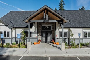 Summit Vista in Port Orchard, WA - Building Photo