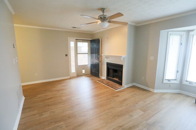 2790 Country Ct SE, Unit D in Conyers, GA - Foto de edificio - Building Photo
