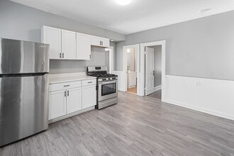 42 Merrifield St in Worcester, MA - Foto de edificio - Building Photo