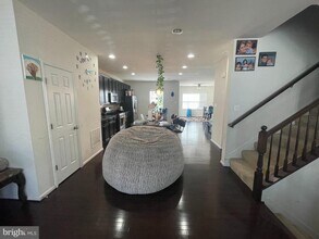 7883 River Rock Way in Columbia, MD - Building Photo - Building Photo