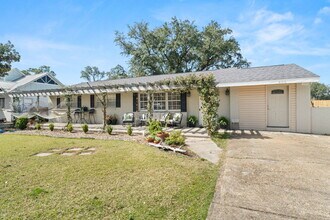 405 Navarre St in Gulf Breeze, FL - Building Photo - Building Photo